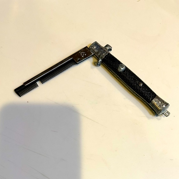 VTG SWITCHBLADE COMB FLAWED BLACK SILVER 5” to 9” STAINLESS HAIR GROOM KNIFE - Picture 6 of 8